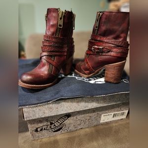 Women's boots